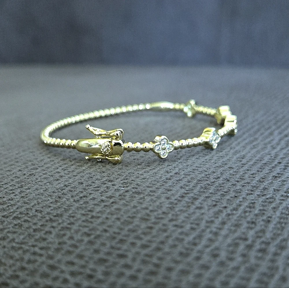 Gold💛 Hinged Cubic Zirconia💎 Flower🌸 Bracelet - NWT - Picture 16 of 16